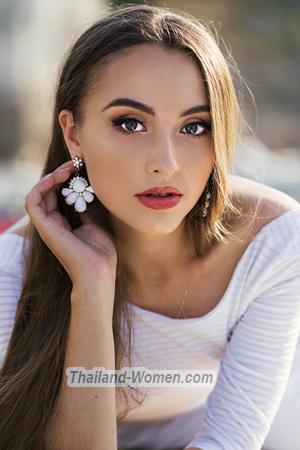 183668 - Anastasiya Age: 31 - Russia