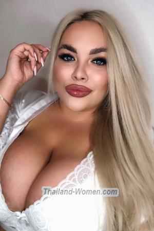 198135 - Arina Age: 27 - Russia