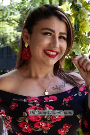 210299 - Yenny Age: 42 - Colombia