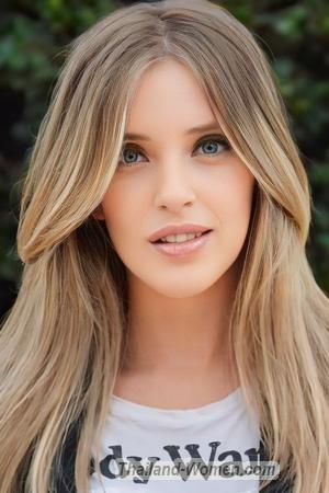 220111 - Maria Victoria Age: 37 - Argentina