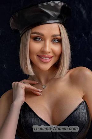 221752 - Daria Age: 27 - Ukraine